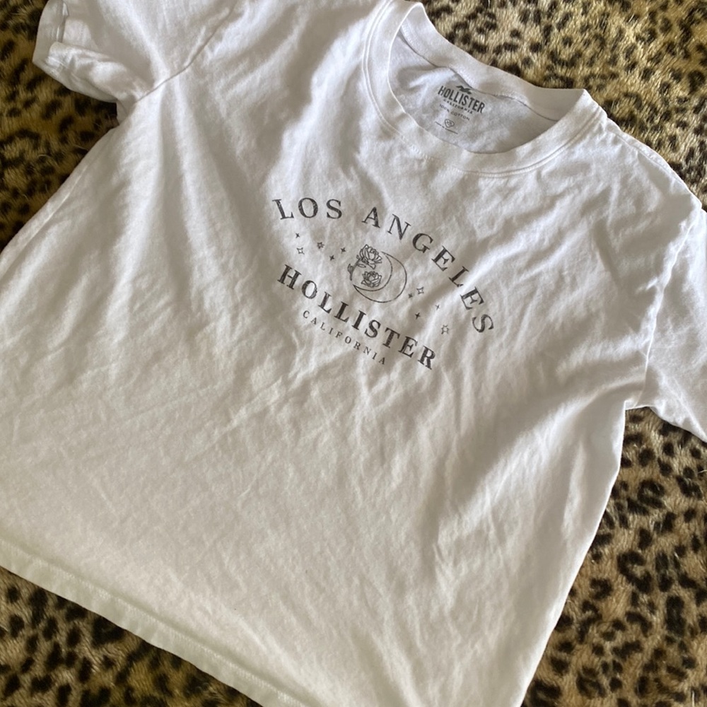 Hollister tee
